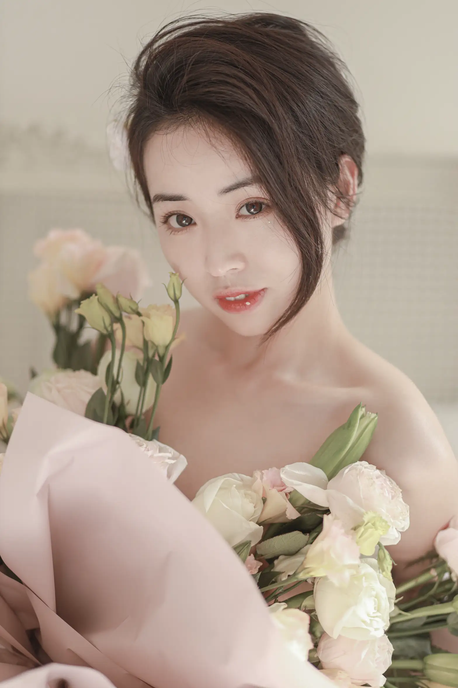 [YITUYU] 2022.07.02 Vol.1353 – Flower and Girl Xiao Zhu#[36P]-9