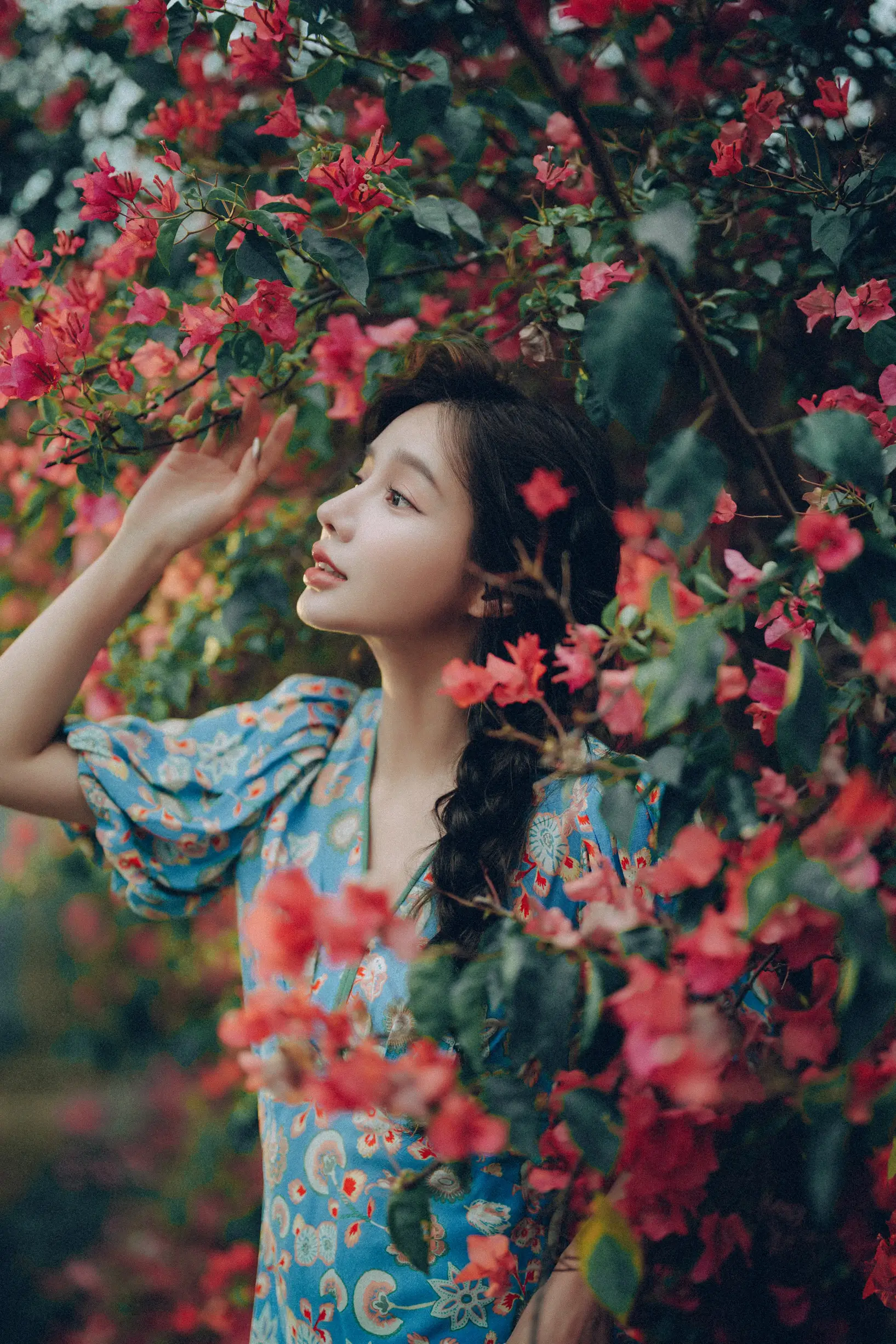 [YITUYU] 2022.06.25 Vol.1282 – Glowing hair, the goddess under the bougainvillea waterfall Classmate Shuwen#[55P]-26